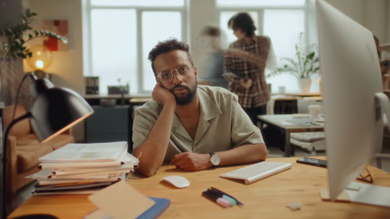 घरात बसून कंटाळलात? मग मोकळ्या वेळेत करा ‘या’ मजेशीर आणि क्रिएटिव्ह गोष्टी, वेळही जाईल आनंदात