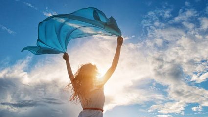 जो प्रयत्न करतो, तोच विजय मिळवतो…! आयुष्यात आत्मविश्वास आणि सकारात्मकता देणारे सुंदर प्रेरणादायी विचार