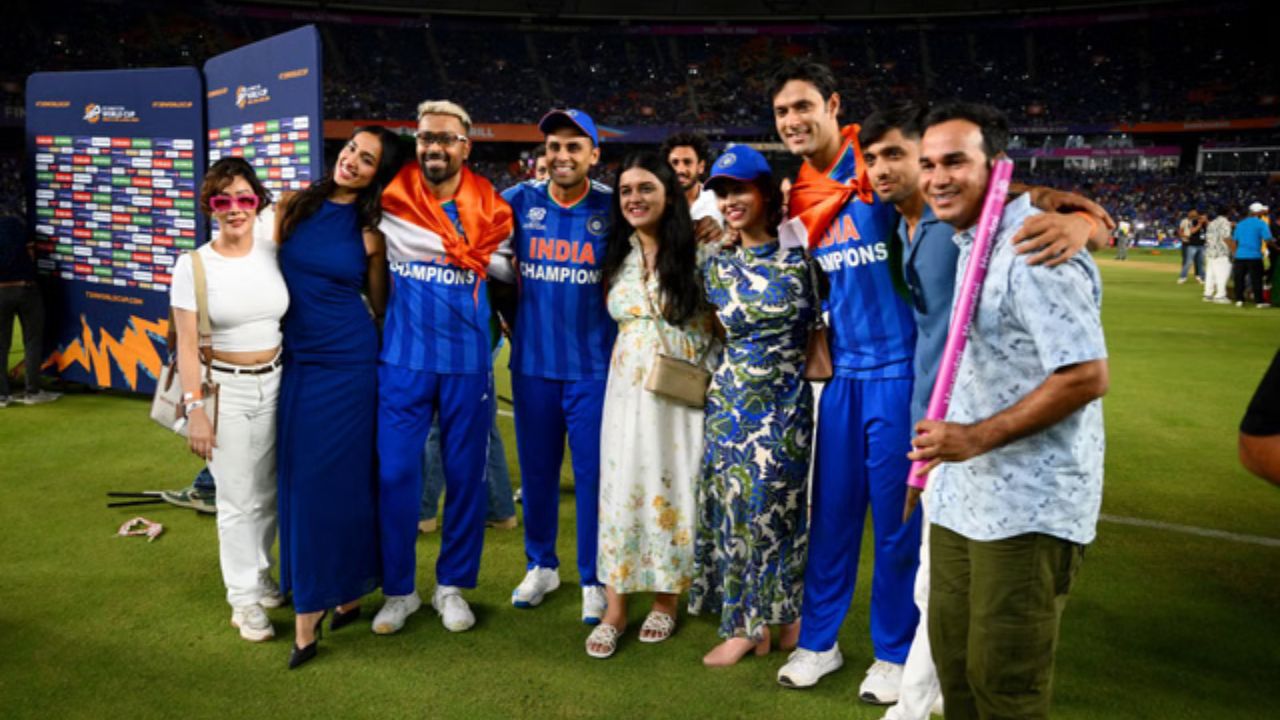 शक्तीशाली दुबेने आणखी एकदा भारताच्या संघाला कठिणवेळी कमालीची खेळी खेळून कमाल करून दाखवली. त्याने फायनलमध्ये देखील शेवटच्या ओव्हरमध्ये चौकार आणि षटकार मारून भारताला मोठी धावसंख्या उभारण्यात यश मिळाले. फोटो सौजन्य - सोशल मिडिया