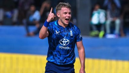 Rajasthan Royals ला मोठा धक्का, दुखापतीमुळे हा स्टार अष्टपैलू खेळाडू IPL 2026 मधून बाहेर