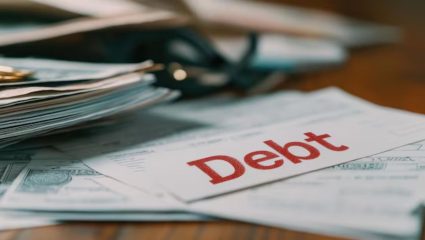 Debt of Maharashtra: राज्याच्या तिजोरीवर तब्बल ‘इतक्या’ कोटींचे कर्ज; आकडा वाचून भरेल धडकी