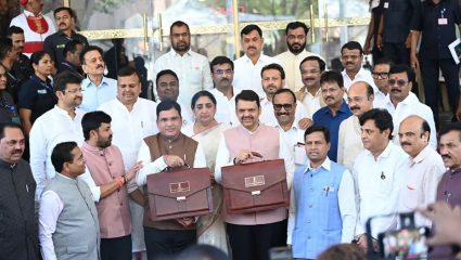 Maharashtra Budget 2026: मुंबईसाठी ‘बजेट’चा बूस्टर डोस! पायाभूत सुविधांच्या महाजाळासाठी हजारो कोटींची तरतूद
