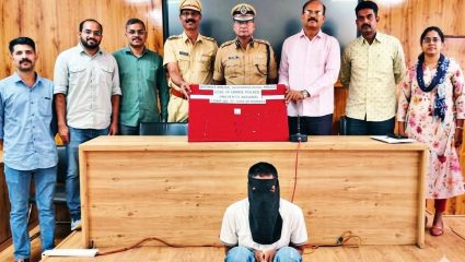 Mumbai Crime News: मुंबई लोकलमधील ‘सिरियल’ चेन स्नॅचरला बेड्या; विकलांग डब्याचा वापर करून महिलांना लुटणारा सराईत चोरटा जेरबंद