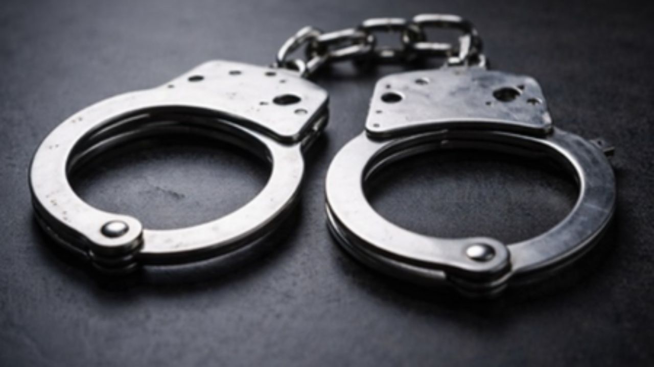 Crime News: मुंबई विमानतळावर कस्टम्सची धडक कारवाई! १२ कोटींचे ड्रग्ज आणि लाखांचे सोने जप्त; ५ प्रवाशांना बेड्या