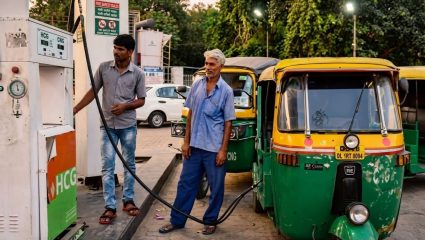 Chhatrapati Sambhajinagar: रिक्षाचालक संकटात! गॅस दरवाढीमुळे उत्पन्नाचा ताळमेळ बिघडला; भाडेवाढीसाठी RTO कडे धाव