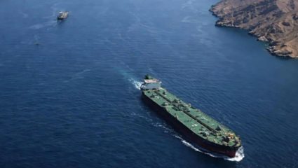 Strait of Hormuz: भारतासाठी मोठी बातमी! होर्मुजच्या सामुद्रधुनीतून भारतीय जहाजांना ‘ग्रीन सिग्नल’; युद्धातही इराणने जपली मैत्री