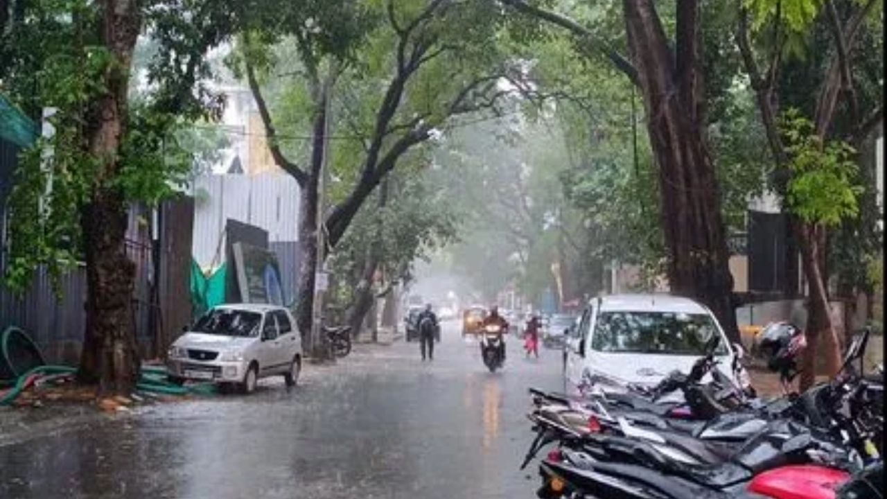 चिखलमय रस्ते आणि वाहतूक कोंडी; पिंपरी-चिंचवडकरांना अवकाळी पावसाचा मोठा तडाखा