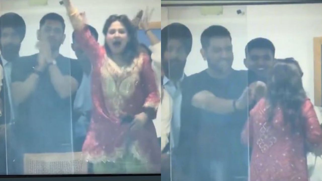 बुमराहने बंप कॅच घेतल्यानंतर साक्षी आनंदाने मारायला लागली उड्या, MS Dhoni ची प्रतिक्रिया व्हायरल! सेमीफायनल सामन्यातील Video Viral