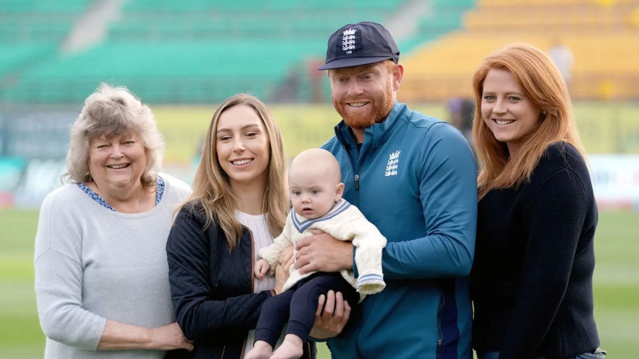 “मला माझ्या कुटुंबाला पाठवायचे आहे…,” एयरस्पेस बंद झाल्यामुळे अबू धाबीमध्ये अडकल्यानंतर जॉनी बेअरस्टोने केले आवाहन