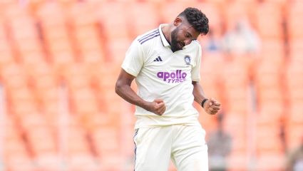 एका ऑटो ड्रायव्हरचा मुलगा ठरला जगातील नंबर 1 गोलंदाज! ‘Miya Magic’ च्या वाढदिवशी त्याने केलेल्या कामगिरीवर टाका नजर