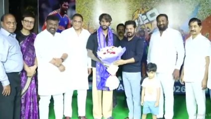 T20 World Cup 2026 : विश्वचषक चॅम्पियन तिलक वर्मा यांचा सन्मान, मुख्यमंत्री रेवंत रेड्डी यांनी प्रदान केला विशेष सन्मान