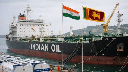 श्रीलंकेसाठी भारत बनला ‘संकटमोचक’! मध्यपूर्वेतील युद्धामुळे कोलमडलेल्या लंकेला 38,000 मेट्रिक टन इंधनाची ‘संजीवनी’