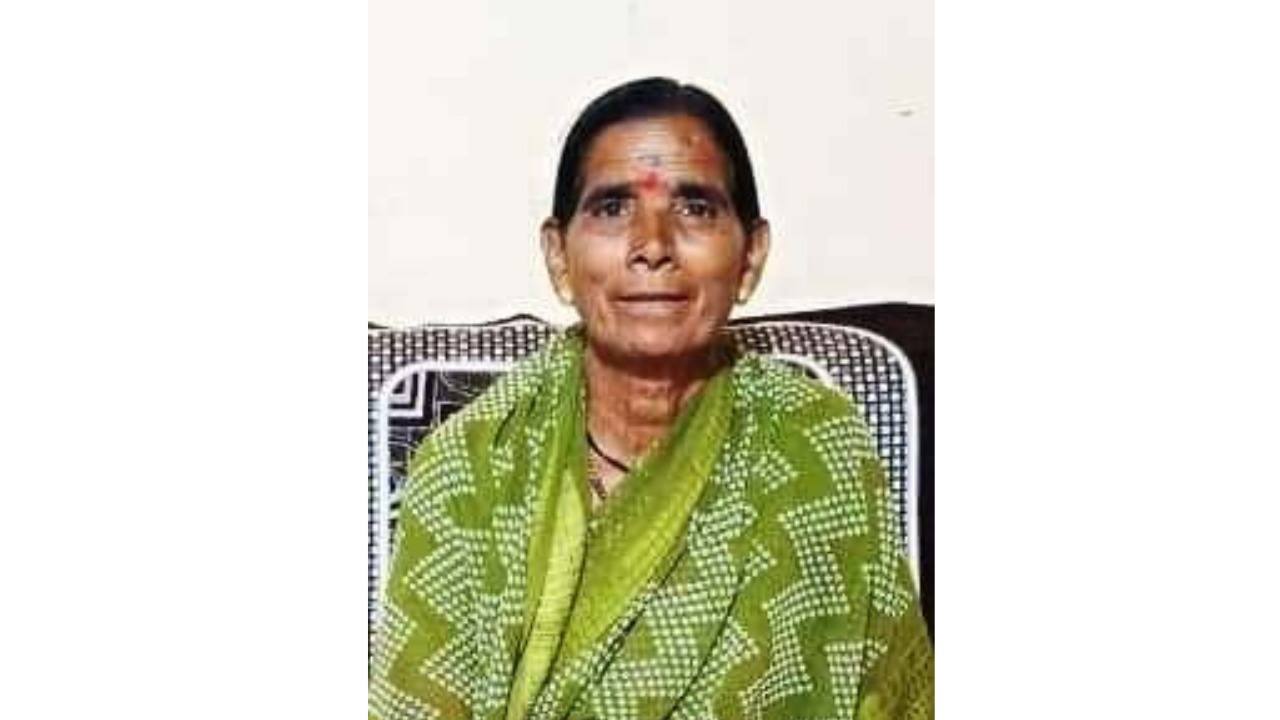 मळणी यंत्रात अडकून वनपुरीच्या शेतकरी महिलेचा दुर्दैवी मृत्यू, पुरंदर तालुक्यातील माळशिरस येथे घडली घटना