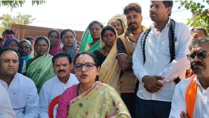 Yashomati Thakur : “AI च्या बाता करणाऱ्या सरकारला…”, मेळघाटातील समस्यांवरून यशोमती ठाकूर यांची टीका