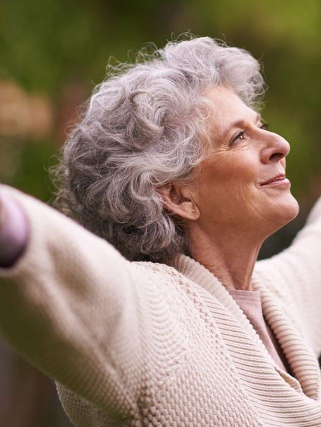 ६० वर्षांनंतर तंदुरुस्त राहण्याचे कोणते मार्ग आहेत?