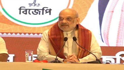 Amit Shah : ममता सरकारविरोधात भाजपचे आरोपपत्र दाखल, अमित शाह म्हणाले, “बंगालच्या सीमेवरून येणारे घुसखोर, ही चिंतेची बाब…”