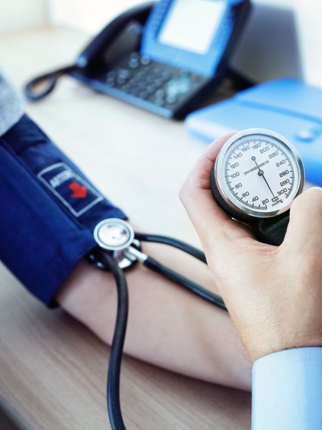 उच्च रक्तदाब असलेल्यांनी कोणते फळ खाऊ नये