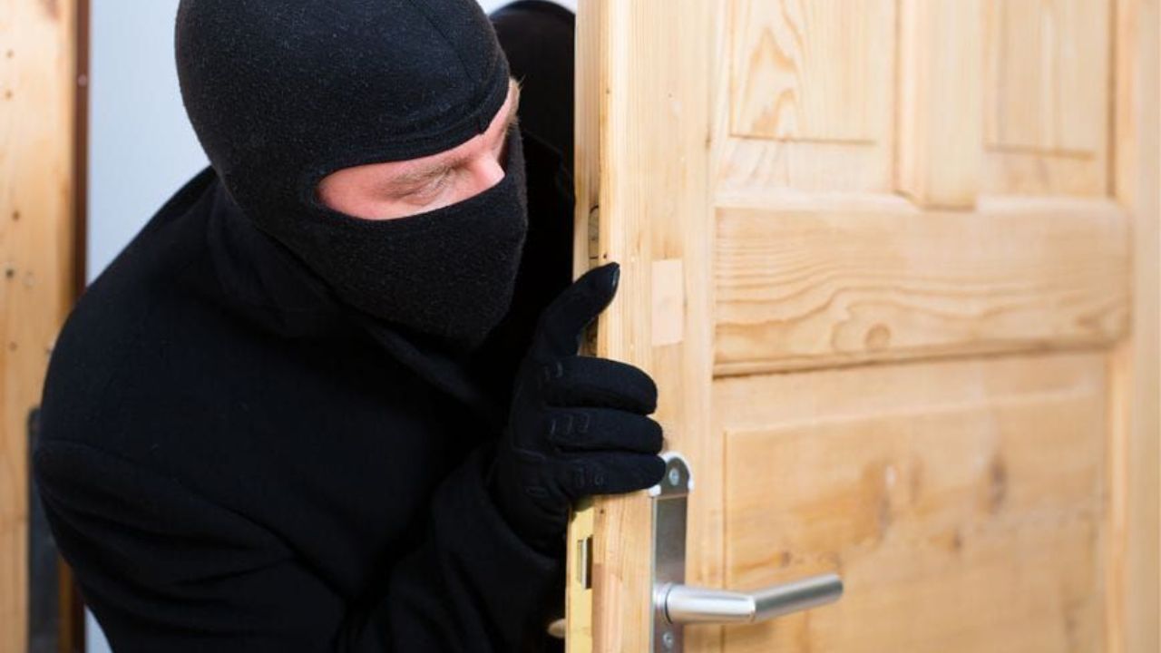 Chandrapur News: पर्यटनाला गेले अन् चोरांनी घर फोडले! दोन महिन्यांत 193 चोरीच्या घटना, पोलिसांसमोर मोठे आव्हान