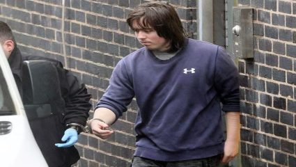 धक्कादायक! “हत्येसाठी कोणते शस्त्र चांगले, हातोडा की चाकू?” 18 वर्षीय मुलाने AI ला विचारले अन् मग…