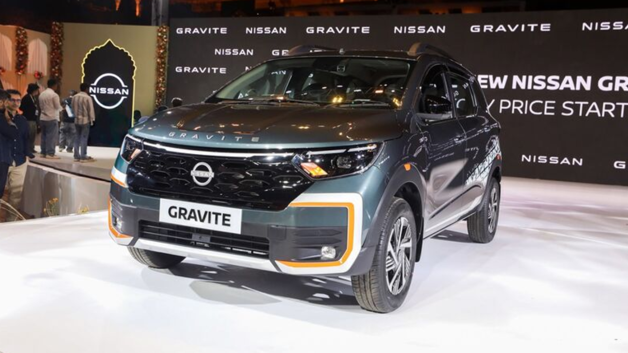 फॅमिलीसाठी बजेट कार! Nissan Gravite दमदार इंजीनसह खतरनाक फीचर्स; जाणून घ्या किंमत…