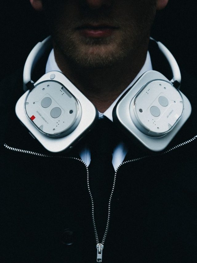 135 तास बॅटरी बॅकअप; Nothing चे नवे हेडफोन्स