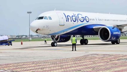 मोठा अनर्थ टळला! 161 प्रवासी थोडक्यात बचावले, IndiGo विमानात तांत्रिक बिघाड; दिल्ली विमानतळावर इमर्जन्सी लँडिग