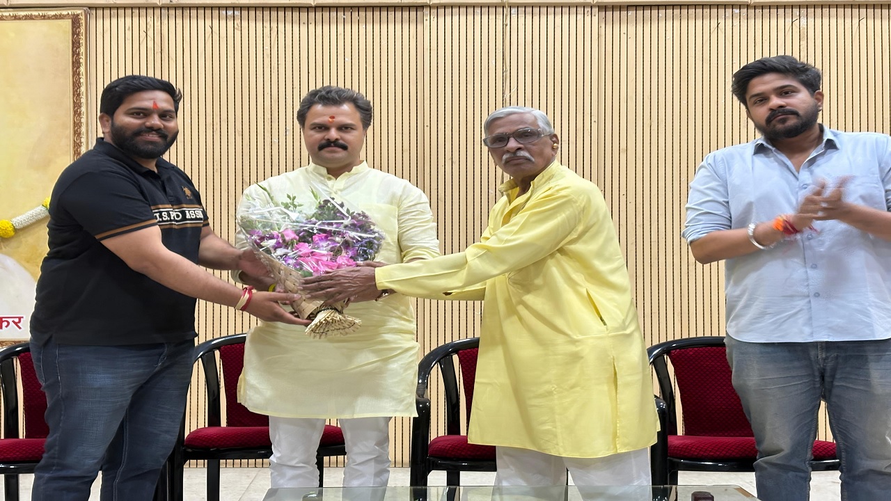 धर्मवीर संभाजी प्रतिष्ठानची कार्यकारणी जाहीर; अध्यक्षपदी नगरसेवक राघवेंद्र बाप्पु मानकर यांची निवड