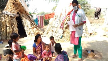 ग्रामीण आरोग्यसेवा अभ्यासक्रम! १ वर्षाचा डिप्लोमा कोर्स; प्रमुख संस्था कोणत्या?