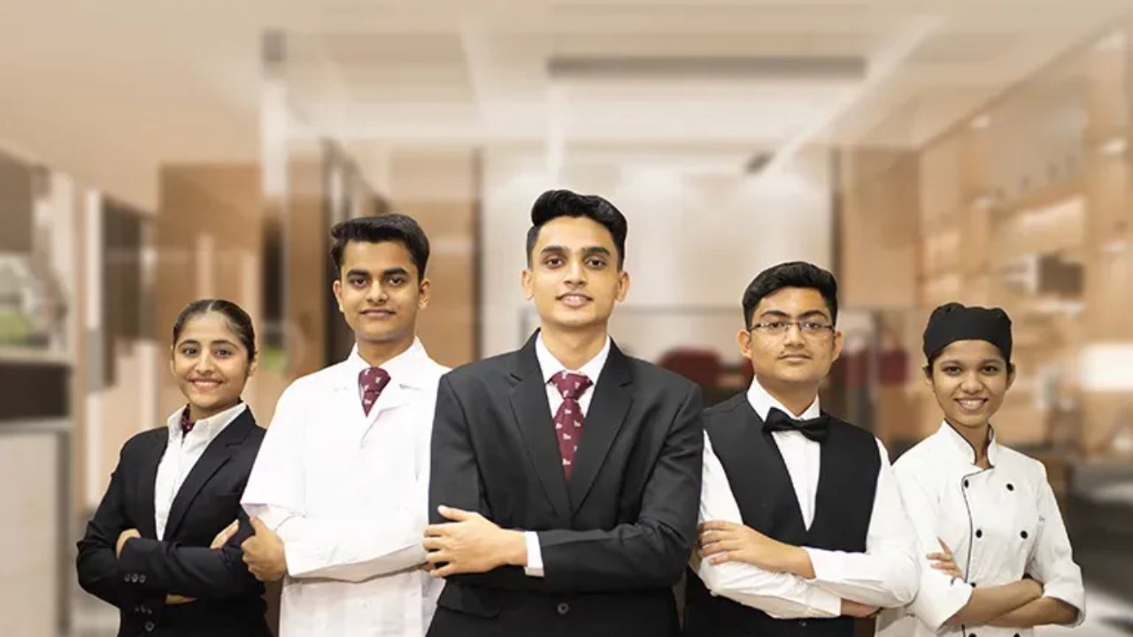हॉटेल मॅनेजमेंट वेगाने वाढणारे करिअर! उत्तम संधी; पैसे कमवा लाखोत