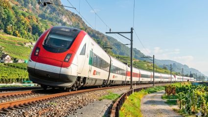 Ahilyanagar News: पुणे- नाशिक रेल्वेचे भवितव्य अंधकारात? महारेलला वितरित केलेला निधी काढून घेण्याची प्रक्रिया सुरू