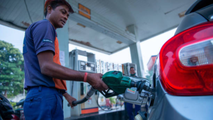 खरंच Petrol – Diesel संपणार? HPCL आणि BPCL ने दिली मोठी अपडेट, पेट्रोप पंपावर जाण्यापूर्वी ‘हे’ वाचाच!