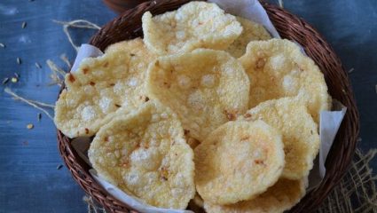 Recipe : बोरिंग जेवणाला क्षणात मजेदार करा, झटपट घरी बनवा गव्हाचे पिठाचे पापड