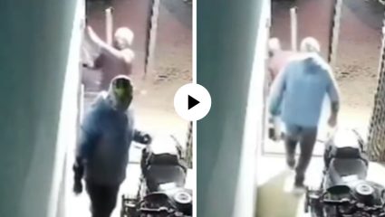 क्या चोर बनेगा रे तू! बाईक चोरायला आला अन् लाईटऐवजी चुकून वाजवली डोअर बेल, मग जे घडलं… हास्यास्पद Video Viral