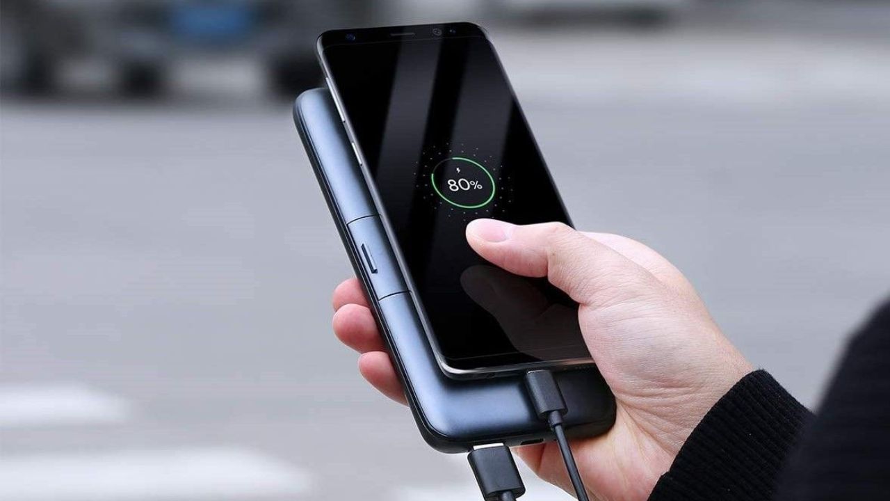 Tech Tips: फक्त फोन चार्ज करण्यासाठी नाही! 90 टक्के यूजर्सना माहिती नाहीत Power Bank चे हे फायदे, वाचून तुम्हीही थक्क व्हाल