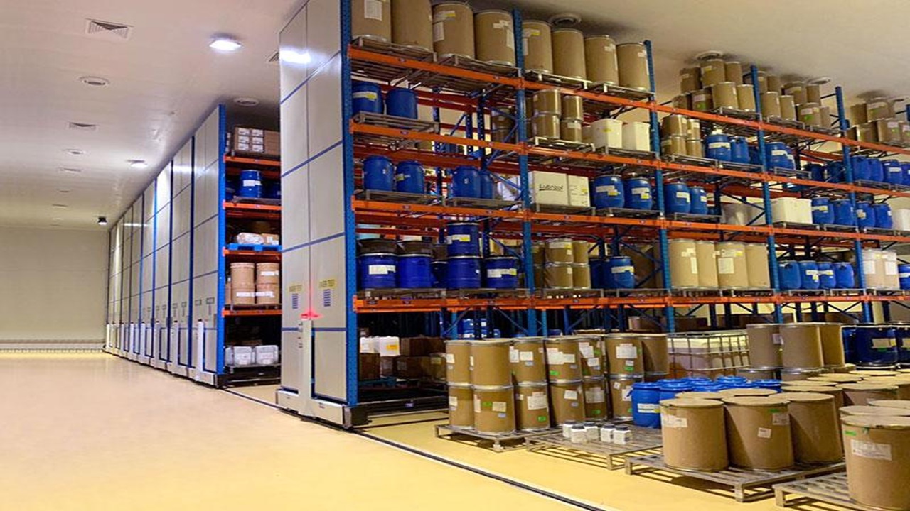 Iran War Impact: आखाती युद्धाचा परिणाम थेट औषधविश्वावर ! कच्चा माल, एपीआय आणि पॅकेजिंग, प्रिंटिंग शाईच्या दरात मोठी