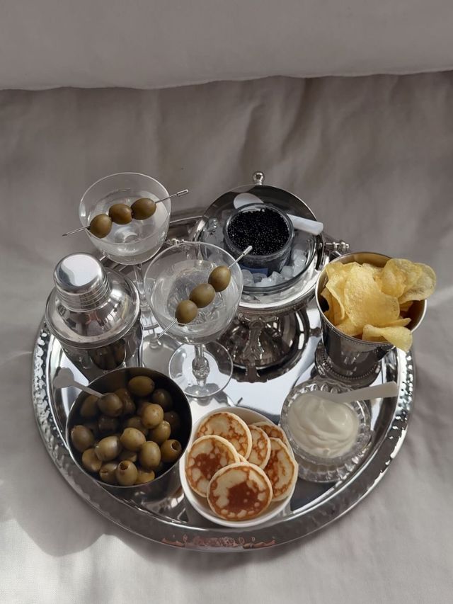 लहान मुलांनी चांदीच्या भांड्यात जेवणे का आहे फायदेशीर