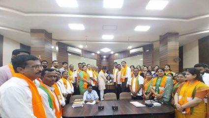 Sindhudurg : जिल्हा परिषद अध्यक्ष उपाध्यक्ष पदासाठी रस्सीखेच; महायुतीतील दोन्ही गटांत चुरशीचा खेळ