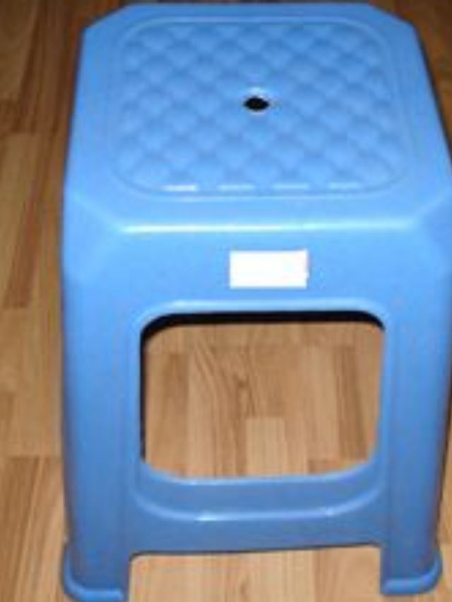 प्लॅस्टिकच्या स्टुलना छिद्र का असतात?