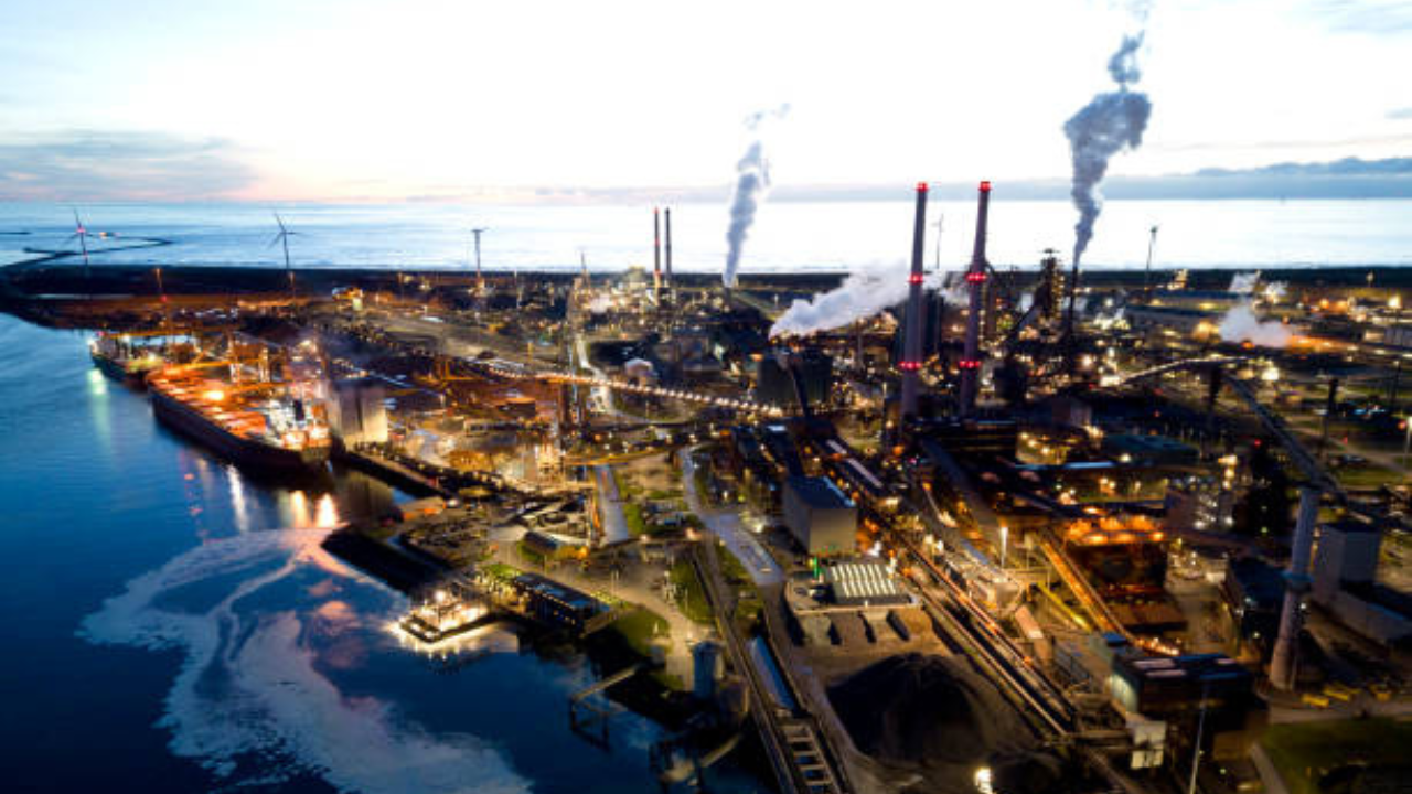 मेटल स्टॉक्समध्ये खळबळ, हिंदुस्तान कॉपर आणि टाटा स्टील शेअर्सदेखील 14% घसरले, पुढे काय?