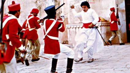 ३६ वर्षांपूर्वीचा तो प्रसिद्ध टीव्ही शो, ज्याच्या सेटवर ५२ लोकांनी गमावला जीव, ६० एपिसोड झाले टेलीकास्ट