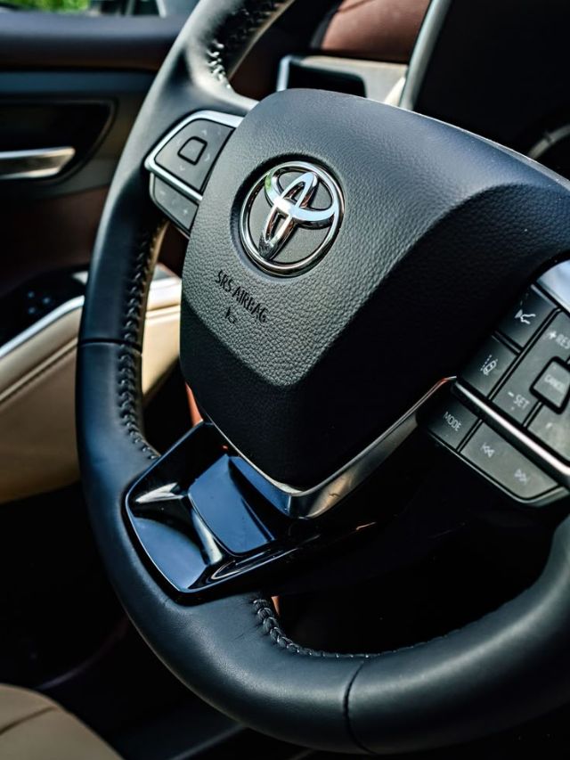 Toyota ची सर्वात स्वस्त कार! किंमत 7 लाखांपेक्षा कमी