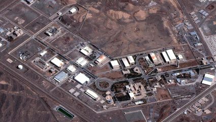 US-Iran War: ट्रम्पचं खनिज प्रेम अमेरिकेचं दिवाळं काढणार! 400 किलो युरेनियमचा मुद्दा तापला; दोन्ही देशांची जागतिक युद्धाची तयारी