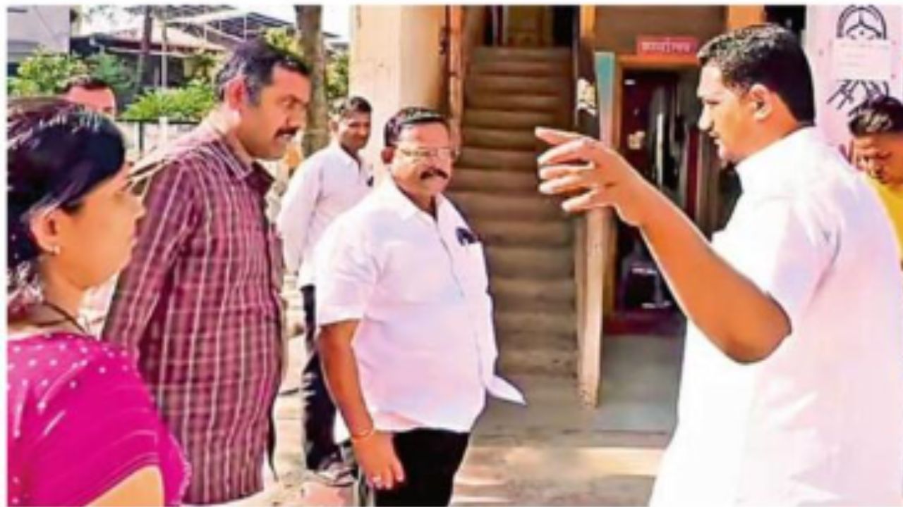 Sangali News : शिक्षण घ्यावं तरी कसं ? 42 शिक्षक पदं रिक्त; दोन-तीन तुकड्यांमुळे विद्यार्थ्यांचे हाल