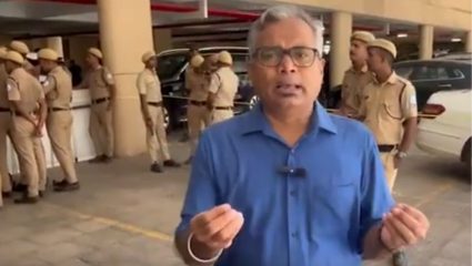 Asha Bhosle Funeral :परळमध्ये आशाताई भोसले यांना अखेरचा निरोप ; मान्यवरांची उपस्थिती, भावनिक वातावरण