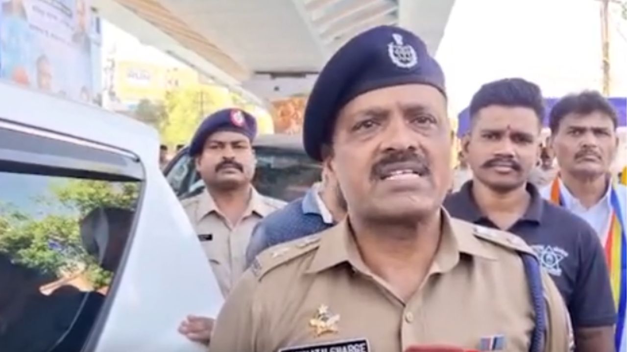 Ahilyanagar : अहिल्यानगरात भीमजयंतीचा जल्लोष, आमदार संग्राम जगतापांसह मान्यवरांची उपस्थिती