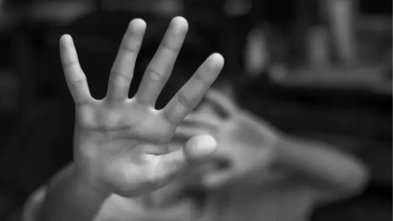 Mumbai Crime: संतापजनक प्रकार! चिमुकल्या मुलींना आमिष दाखवून अश्लील कृत्य; आरोपी अटकेत