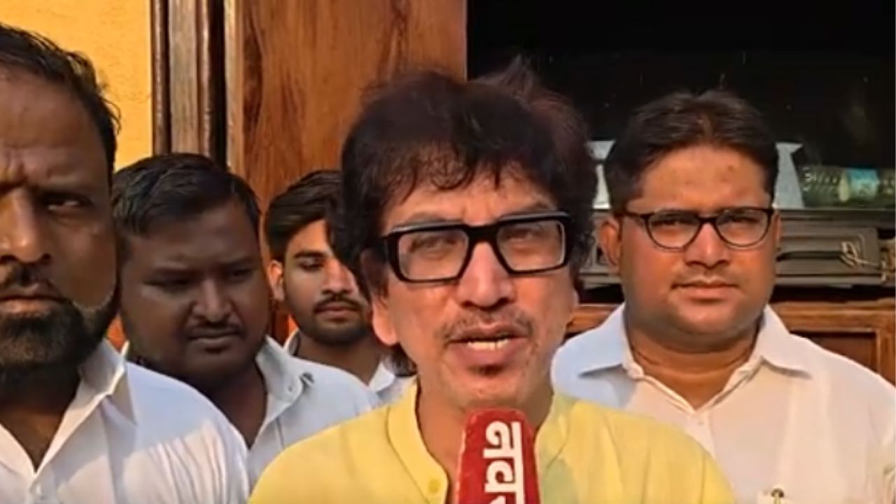 Solapur : सोलापुरात ऐतिहासिक ‘भिडे वाडा’ चित्ररथाचं दिमाखात आगमन