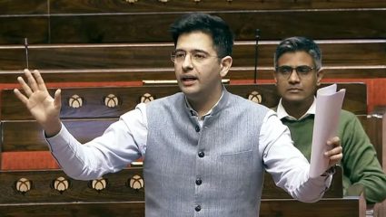 “राघव, तुम्ही घाबरलेले..PM मोदींच्या विरोधात बोलायला घाबरता; AAP नेत्याने सगळंच काढलं बाहेर