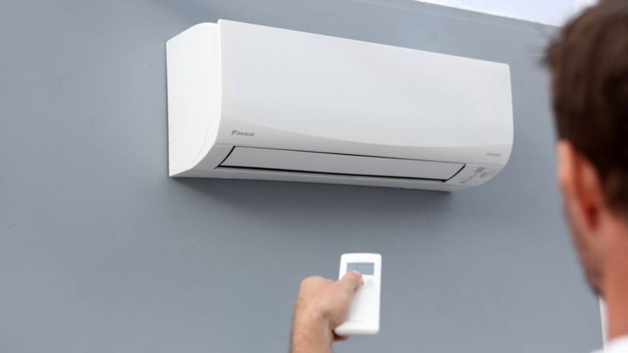 Tech Tips: AC चालू पण थंडावा नाही? हे सोपे उपाय वापरा आणि कूलिंग करा फास्ट… जाणून घ्या सविस्तर