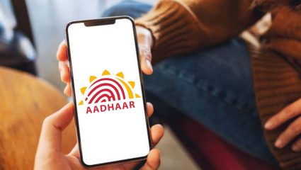 आता घरबसल्या शोधा तुमच्या जवळील अधिकृत आधार केंद्र, हे नेविगेशन प्लेटफॉर्म्स करणार मदत! अशी आहे सोपी पद्धत